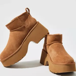 *NEW* UGG The Classic Ultra Mini New Heights‎ Boot Size 8 A52 thumbnail 1