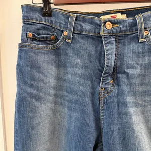 Levi’s Women’s Perfectly Slimming Bootcut Jeans Size 14 thumbnail 3