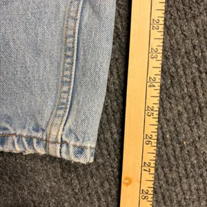 Vintage Levis 550 Relaxed Fit Tapered Leg Jeans Light Wash 12 MIS 15551-4892 thumbnail 8