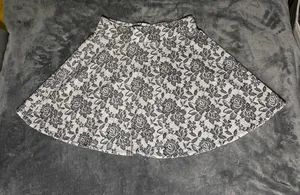 Poetry Black & White Floral Jacquard Mini Skirt thumbnail 2
