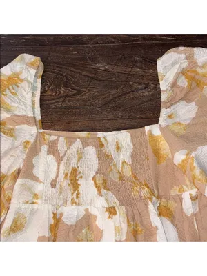 En Saison Floral Puff Sleeve Blouse Tan White NWT Medium‎ Smocked Babydoll thumbnail 5