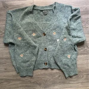 Arula Floral Embroidered Twinset NWT 2X thumbnail 1