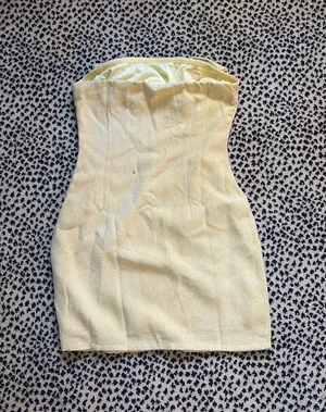 Yellow dress Size 6 thumbnail 2