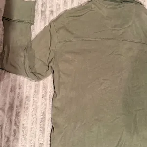Kensie Jeans Womens Olive Green Utility Button Down Shirt Raw Edge Shacket M thumbnail 6