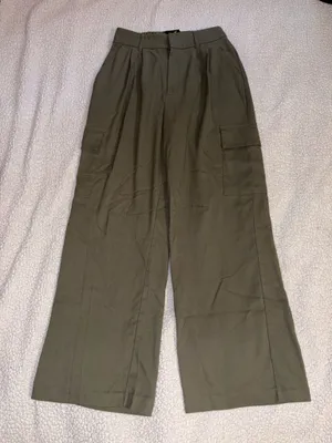 Hollister Ultra High-Rise Wide-Leg Pants thumbnail 8