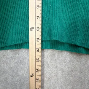 Liz Claiborne Vintage S Quiet Luxury Green Angora Wool Blend Side Button Sweater thumbnail 9