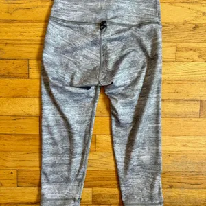 WITH x Peloton Pride Geo Prism Rainbow Capri Leggings M Workout thumbnail 8