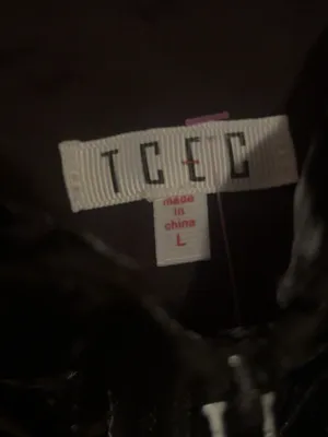 TCEC Shiny Black Quilted Puffer Vest thumbnail 3