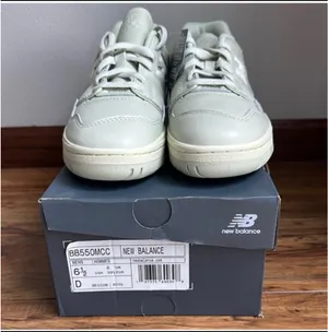 NIB NWT New Balance 550 Monochromatic Green Shoes Men's 6.5 Women's 8 unisex thumbnail 3