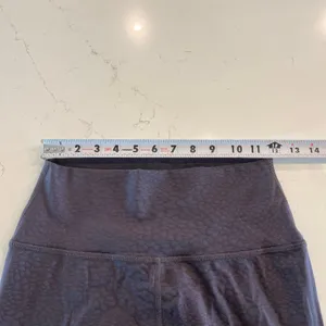 Beyond Yoga High Waisted Midi Leggings in Shadow Grey‎ Size Medium thumbnail 10