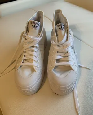 IOB Adidas Nizza Platform Women Size 10 White Canvas #FY2782 thumbnail 1