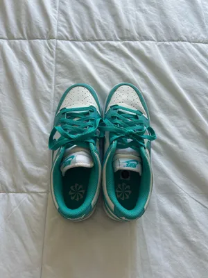 Women’s Nike Low Dunk Sneakers thumbnail 3
