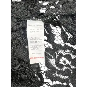 Pretty Little Thing Women's Black Lace Flare Sleeve Top thumbnail 7