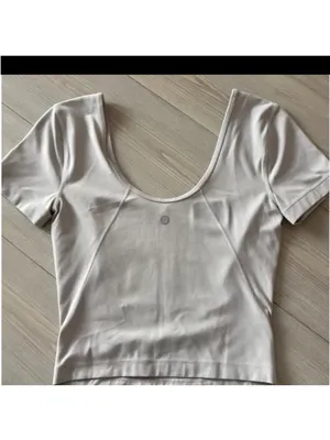 Lululemon Align T-Shirt in Chrome - Size 2 thumbnail 3