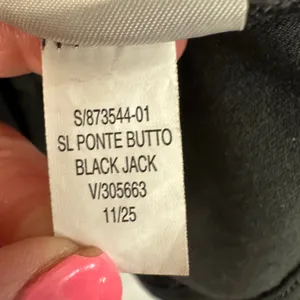 Old Navy Womens M Black Ponte Knit Sleeveless Button Front Tank Minimalist Layer thumbnail 6