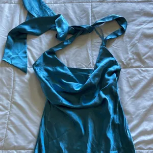 Selfie Leslie CHAMPAGNE SHOWERS HALTERNECK SLIP MIDI DRESS MIDNIGHT thumbnail 7