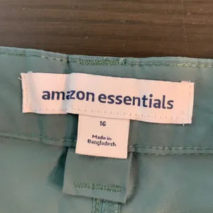 Amazon‎ Essentials Womens Sage Green Utility Hiking Shorts Sz 16 Gorpcore Casual thumbnail 4
