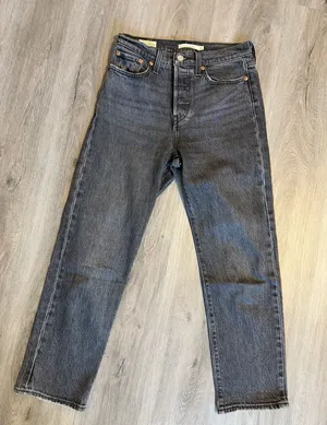 Levi’s Wedgie Straight Women’s Jeans thumbnail 1