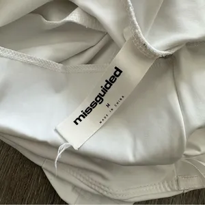 Missguided Bandeau Crop Top thumbnail 4
