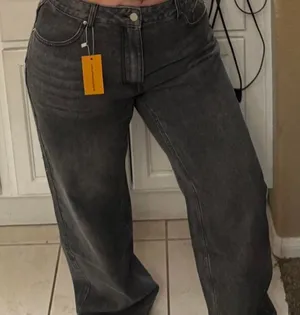 SheIn Baggy Grey Jeans thumbnail 1