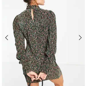 Asos - Plisse Frill Neck Mini Dress in Dark Green Floral thumbnail 2