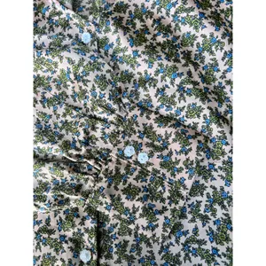 Women's Levis XL Delany Button Front Blouse Flowy Satin Floral thumbnail 7