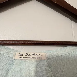 We The Free Free People Mint Green V Neck Long Sleeve Tee Pleated Back Size S thumbnail 2