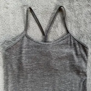 Lululemon Power Y Tank Sz 6 Gray thumbnail 3