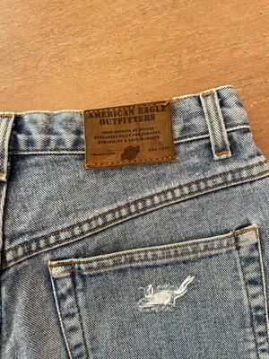 American Eagle Vintage Dungarees Denim Shorts Size 4 Long thumbnail 9