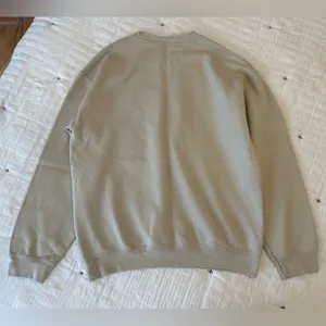 LIFE CLOTHING CO. Be a Kind Human Graphic Pullover Crewneck Sweatshirt Size M thumbnail 3