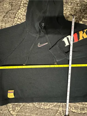 Nike Women’s Size M Black Multicolor Sleeve Graphics Cropped Hoodie Sweatshirts thumbnail 5