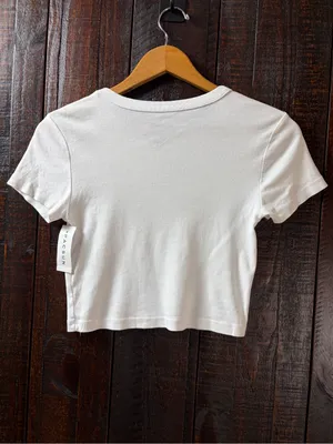 PacSun Cropped White Tee with New York Graphic - NWT XS thumbnail 6