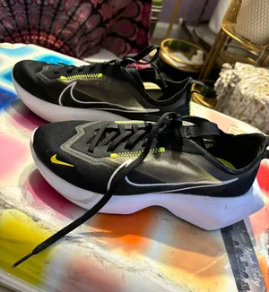 Nike Shoes thumbnail 1
