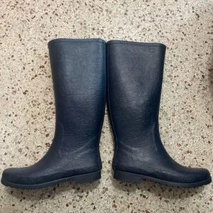 Ugg’s women’s tall blue Wiltshire rain boots 8 thumbnail 9