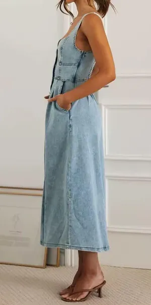 Boutique Light Blue Denim Button Front Sleeveless Midi Dress w/ Pockets thumbnail 4