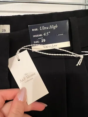 Abercrombie Ultra High-Rise Shorts Tailored thumbnail 2