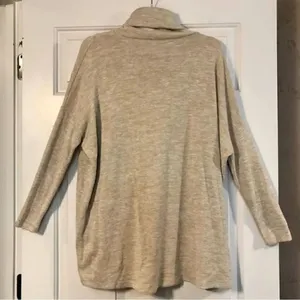 Wonderland by Orange Wrap Crowl Neck Sweater Size Small thumbnail 4