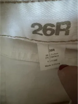Levi’s White Bootcut Jeans with Classic Five-Pocket Design thumbnail 11