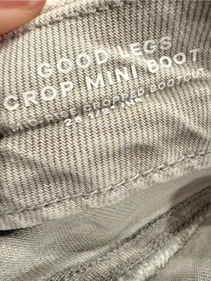 GOOD AMERICAN Good Legs Crop Mini Boot Jeans Amulet003 Grey Wash 6/28 Fray Hem thumbnail 8