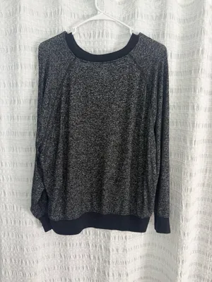 PINK Victoria's Secret Long Sleeve thumbnail 2