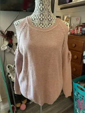 Cold Shoulder sweater thumbnail 1