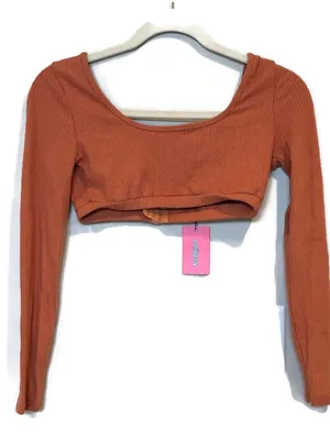 Edikted Ribbed Long Sleeve Crop Top Medium New thumbnail 7