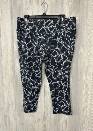 Nike Women's Legend 2.0 Dri-FIT Cotton Printed Capri thumbnail 1
