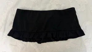 Black swim skirt thumbnail 1