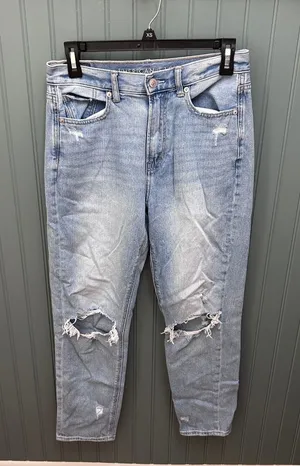American Eagle Women Light Wash Distressed High Rise Mom Jeans Size 4 Regular thumbnail 1