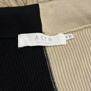 ASTR the Label Colorblock button down Long Sleeve Rib Sweater Dress XS thumbnail 3