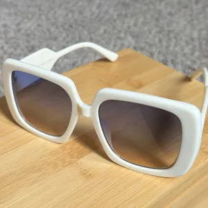 Fun White Square Sunglasses thumbnail 3