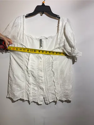 Anthropologie White Cotton Eyelet Puff Sleeve Button Front Blouse Size M thumbnail 5