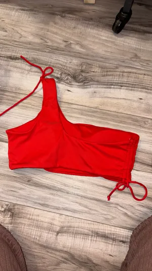 SheIn One shoulder red swim top thumbnail 2