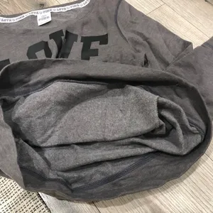 Victoria’s Secret Pink Love Pink Grey Fleece Long Sleeve Tee Shirt Top Small thumbnail 5